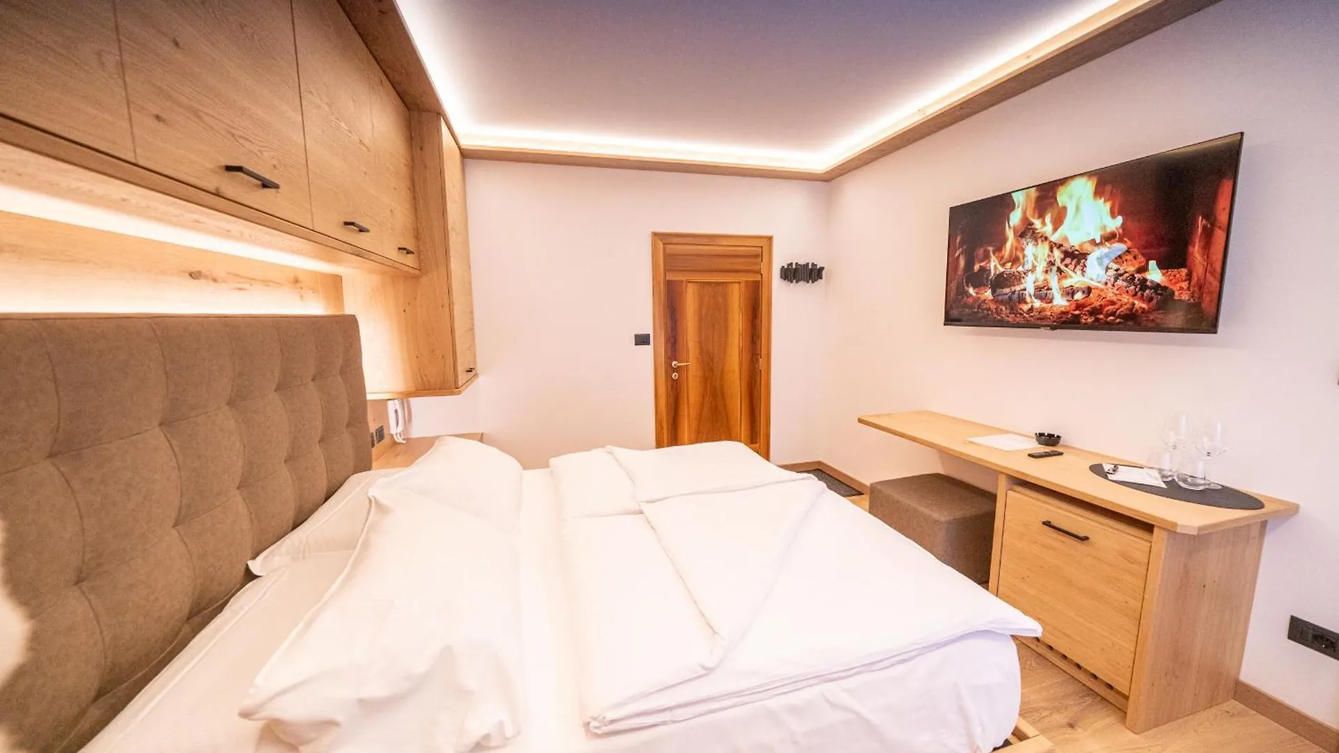 Hotel Fontana Sappada 3*,  Italia